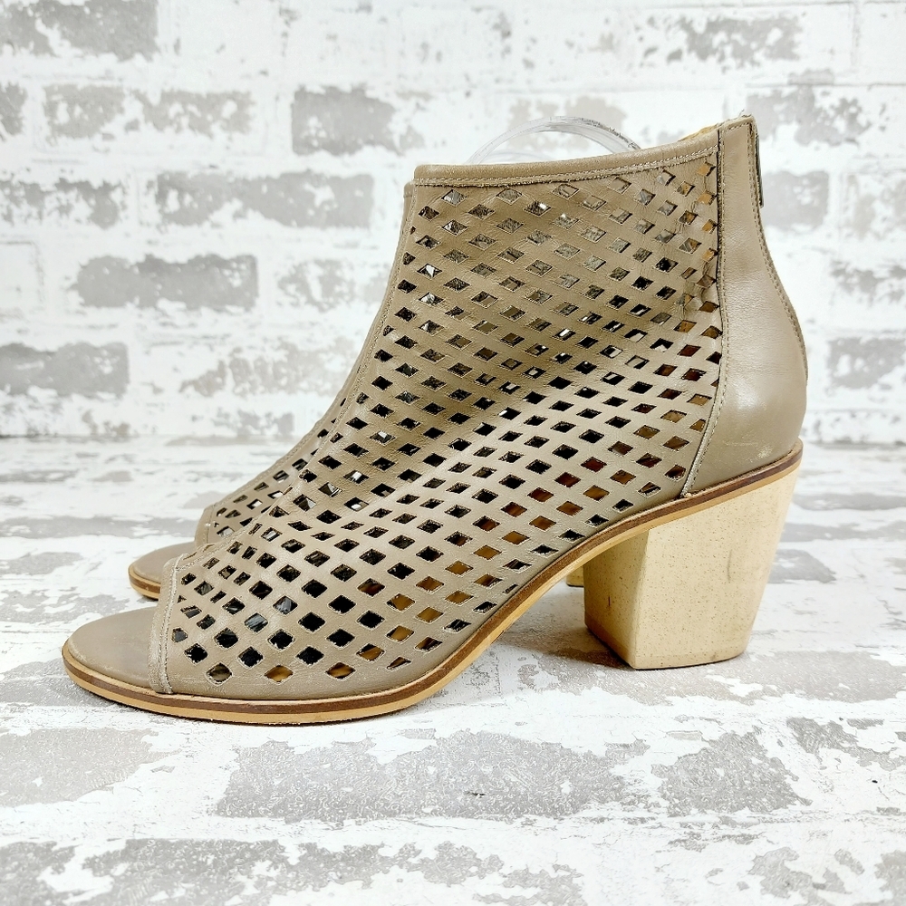 Kelsi Dagger Taupe Perforated Peep Toe Zip Up Block Heel Ankle Booties V532